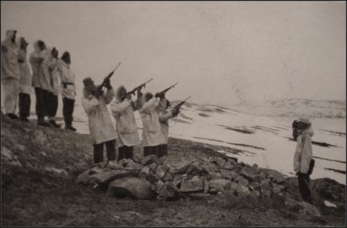 Rype burying their fallen comrades at Plukkutjønnfjellet